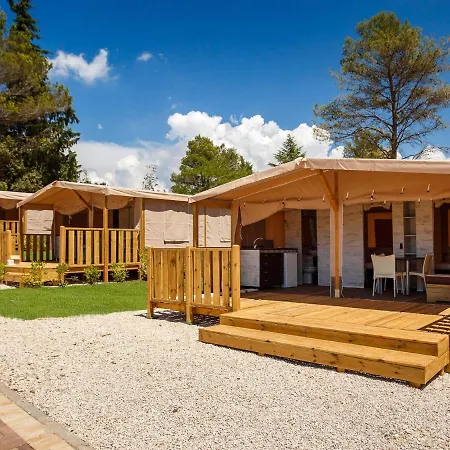 Luxury Tent With A Bathroom And Kitchen, 11 Km From * Poreč