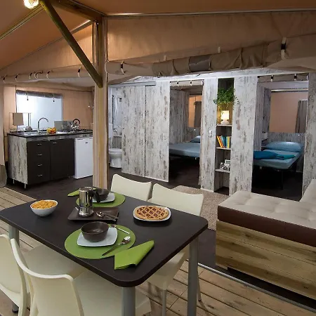 Luxury Tent With A Bathroom And Kitchen, 11 Km From Luxuszelt *
